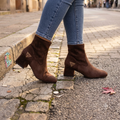 Botim Guess camurça 31 castanho