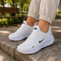 Sapatilha Nike branco com preto