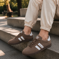 Adidas castanho risca branco