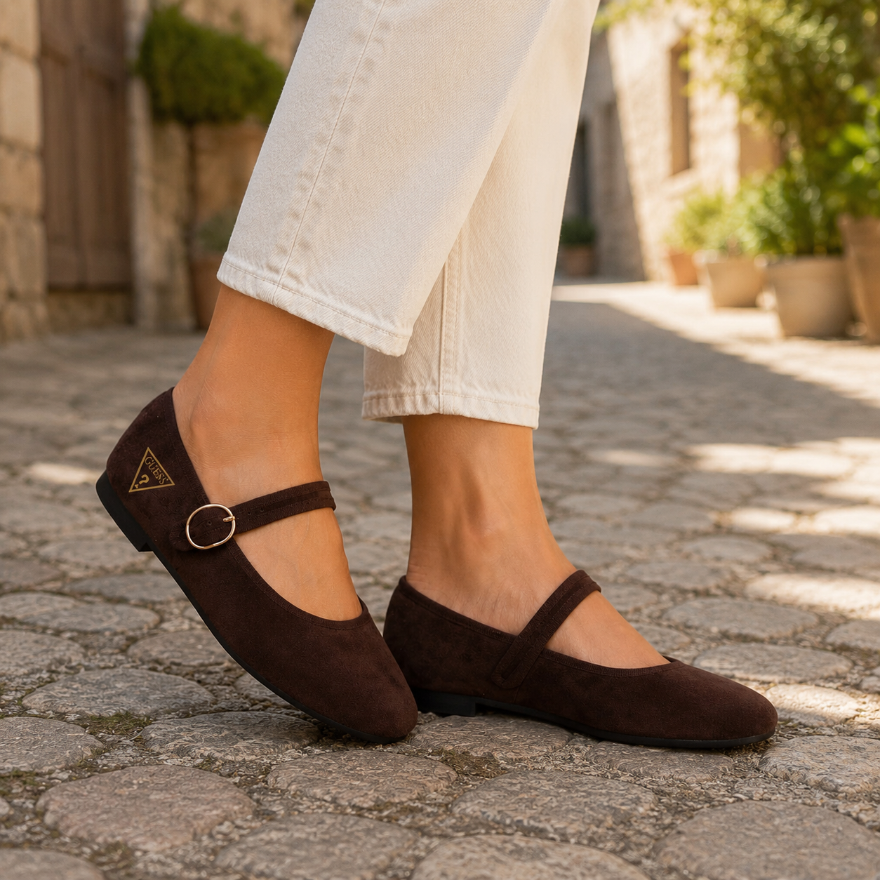 Sapato clássico Guess castanho