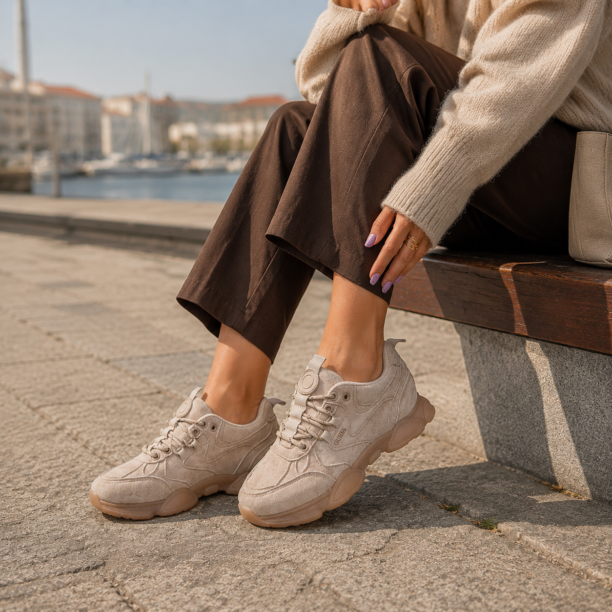 Guess khaki